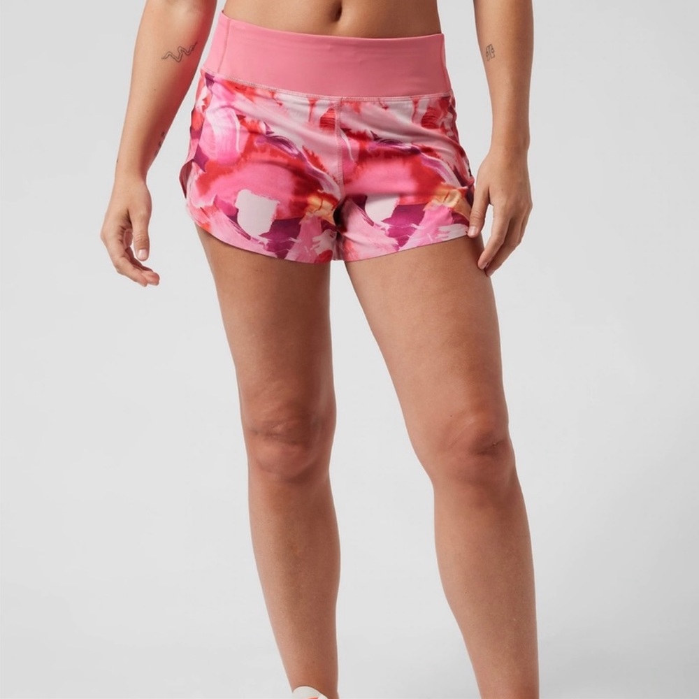 Athleta Printed Run With It 3.5” Short